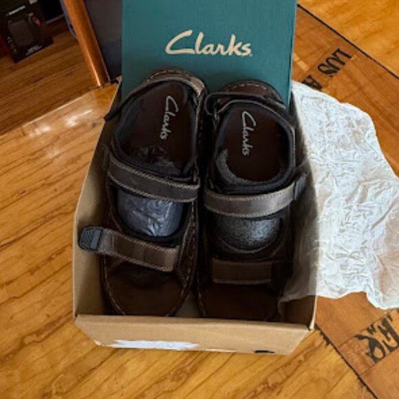 Clark's Men's Brown Leather Sandals. - Picture 5 of 9